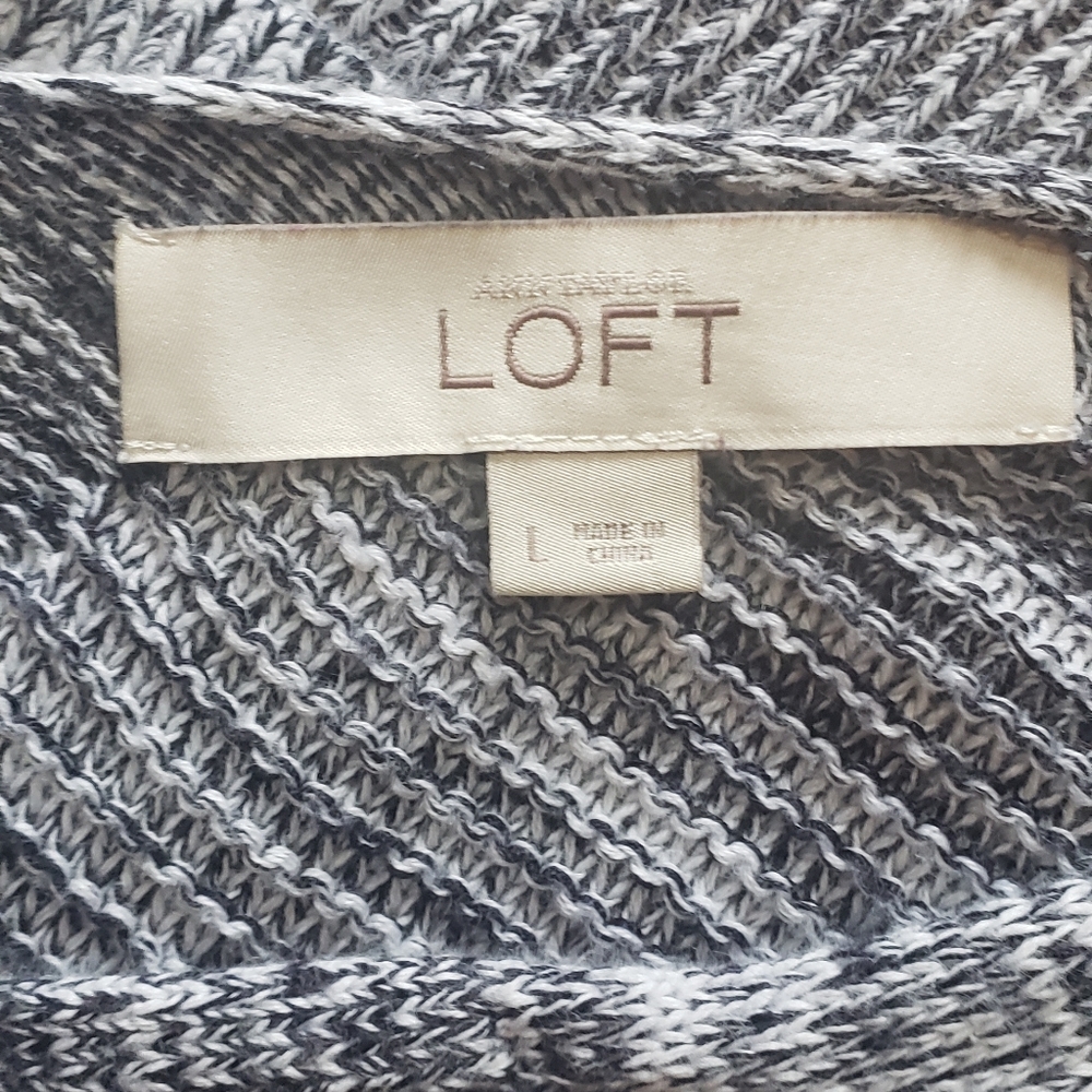 NWOT LOFT lightweight knit sweater (s) L